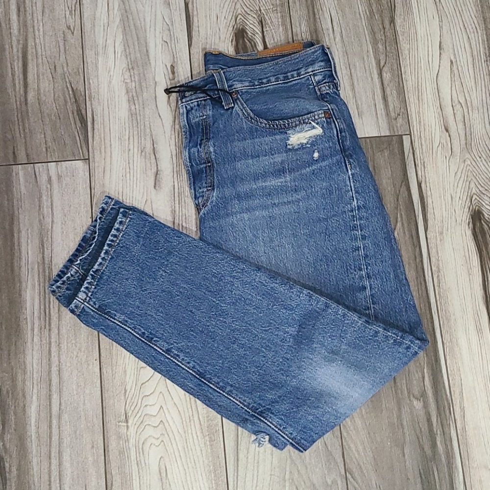 Levi's Straight Leg Jeans